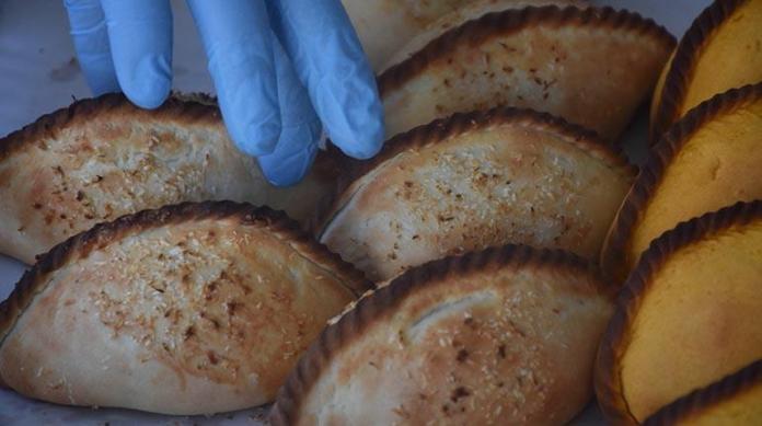 Las salteñas son muy competitivas y las empresas del rubro buscan destacarse con nuevos sabores. | Carlos López. El propietario de Salteñería Deliss, José Ramos, es un ejemplo de resiliencia y emprendimiento. | Carlos López. El propietario de Salteñería Deliss, José Ramos, es un ejemplo de resiliencia y emprendimiento. | Carlos López.