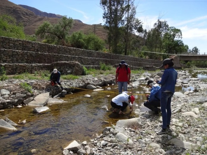 Volverán a tomar muestras de agua del Guadalquivir.