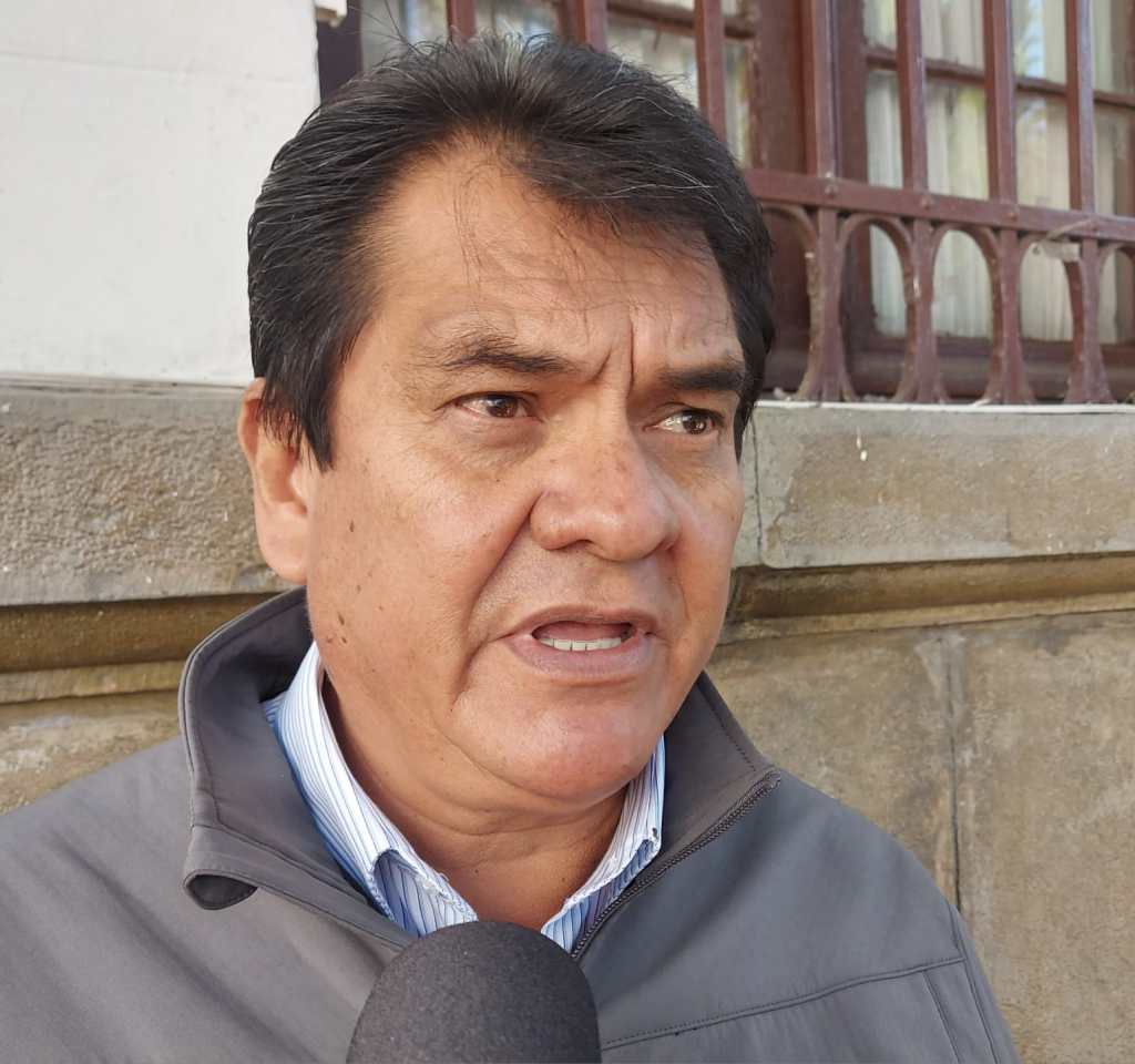 Secretario de Medio Ambiente y Agua, Efraín Rivera Gutiérrez.