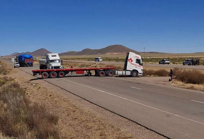 Cámara Nacional del Transporte Pesado inicio bloqueo.