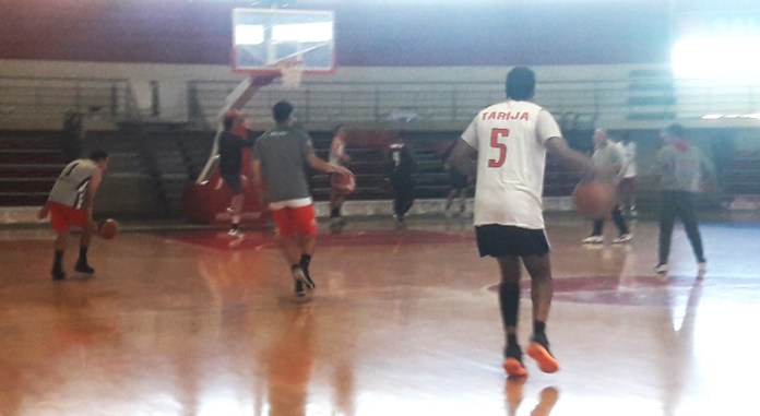 El entrenamiento que se realizó este jueves en el coliseo Guadalquivir.