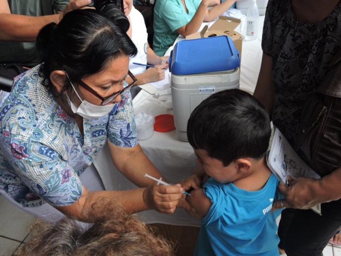 Exhortan vacunar a la niñez contra el Sarampión.