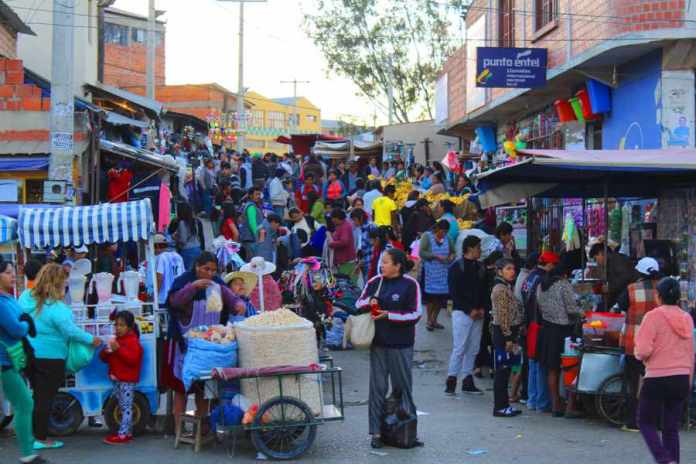 Gremialistas estarían por tomar el mercado campesino.