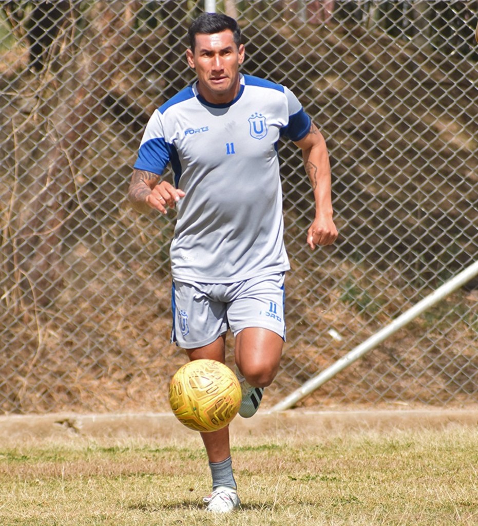 Juan Carlos Silos, abrió el marcador en el Olímpico Cosmos 79.