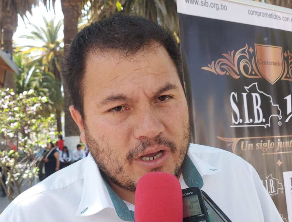 Presidente de la SIB, Pascual Velásquez Osorio.