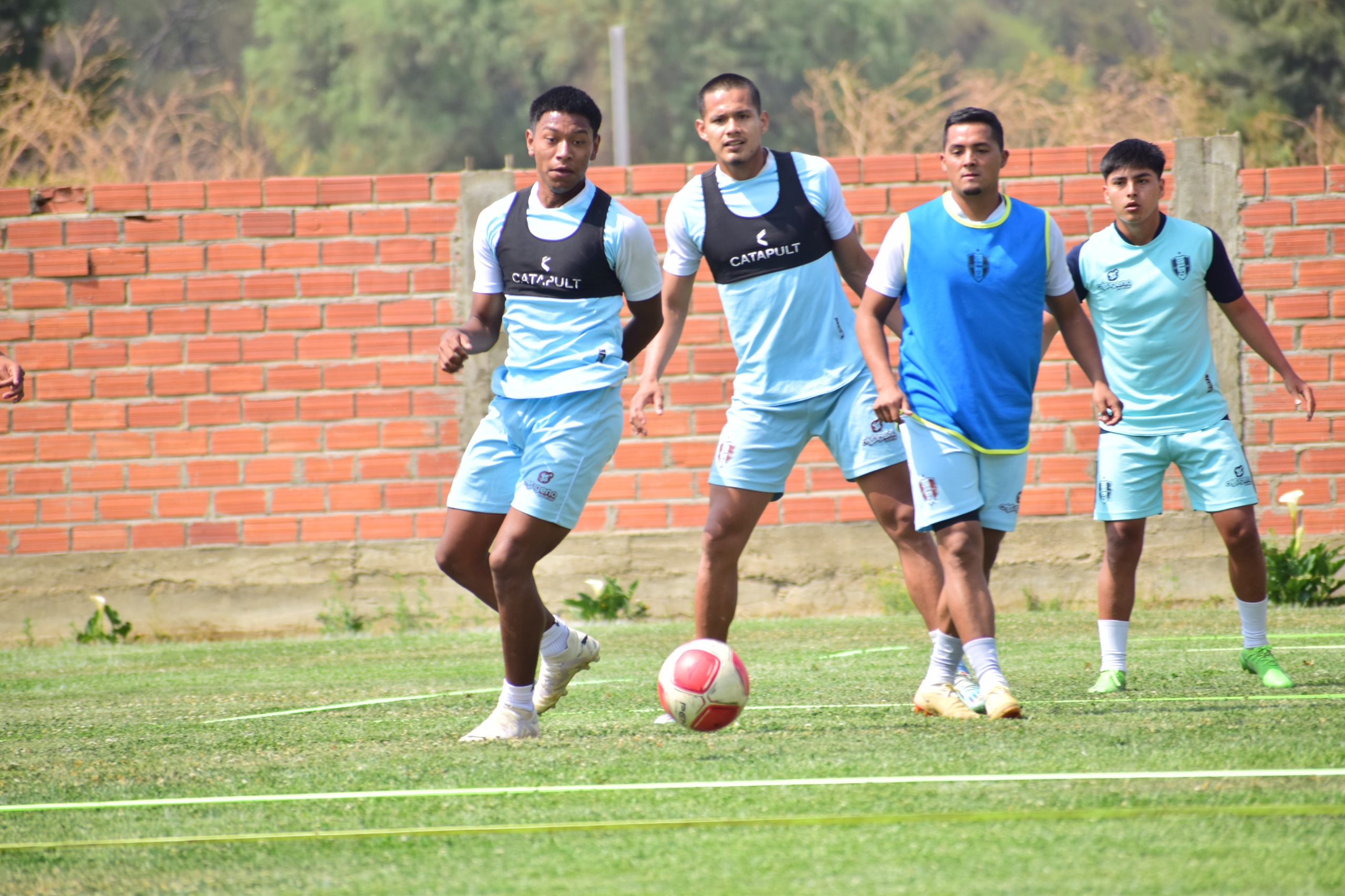 Cuiza y Cardán, convocados a laselección nacional de fútbol Sub – 20 |  Noticias El Periódico Tarija