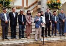 El Presidente Paz y gobernadores electos trataron: autonomías, 50-50 e inversión