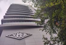 Cambio del dólar golpea las finanzas de YPFB y obliga a revisar su estructura de costos